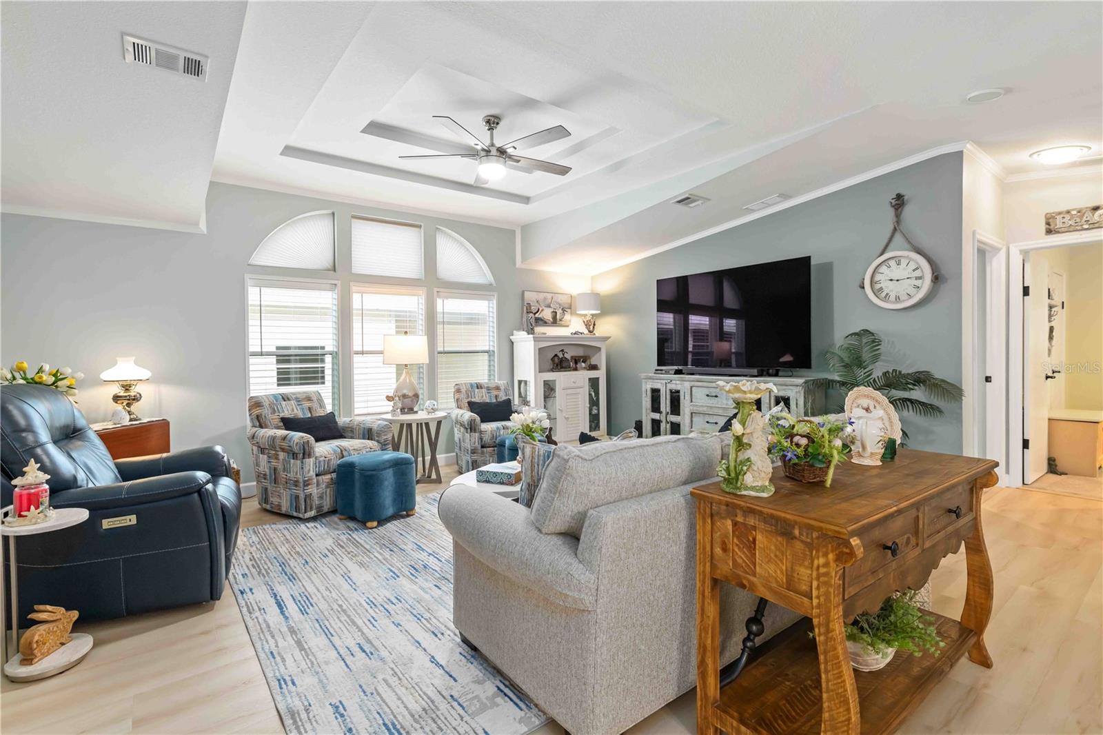 Image 5 of 33 For 8521 Countess Avenue Circle