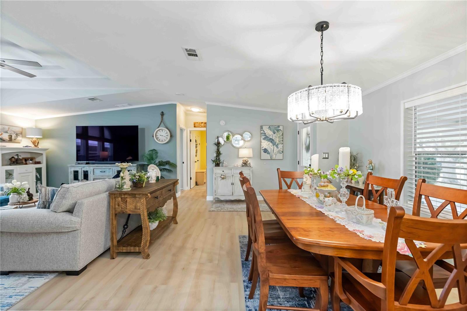 Image 8 of 33 For 8521 Countess Avenue Circle