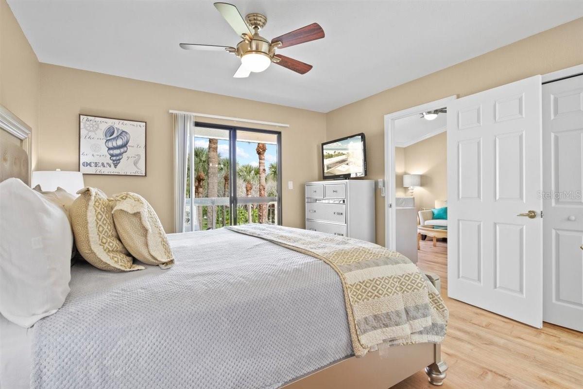 Image 8 of 16 For 4013 Crockers Lake Boulevard 26