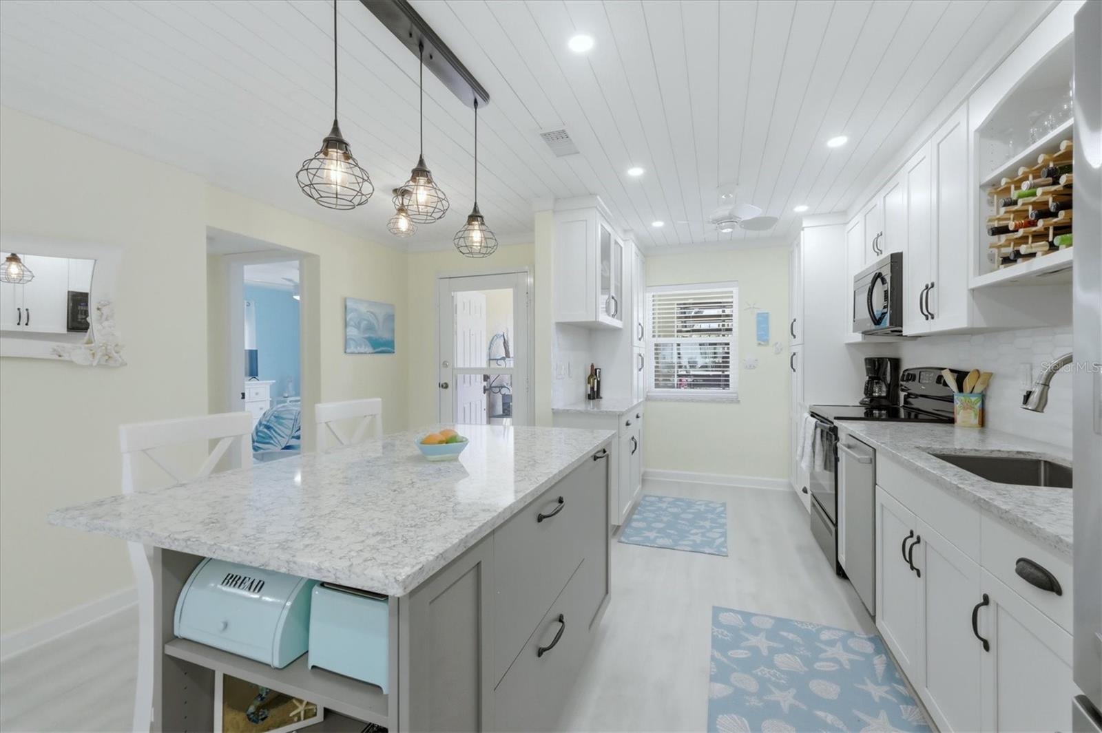 Image 16 of 46 For 380 Three Lakes Lane A