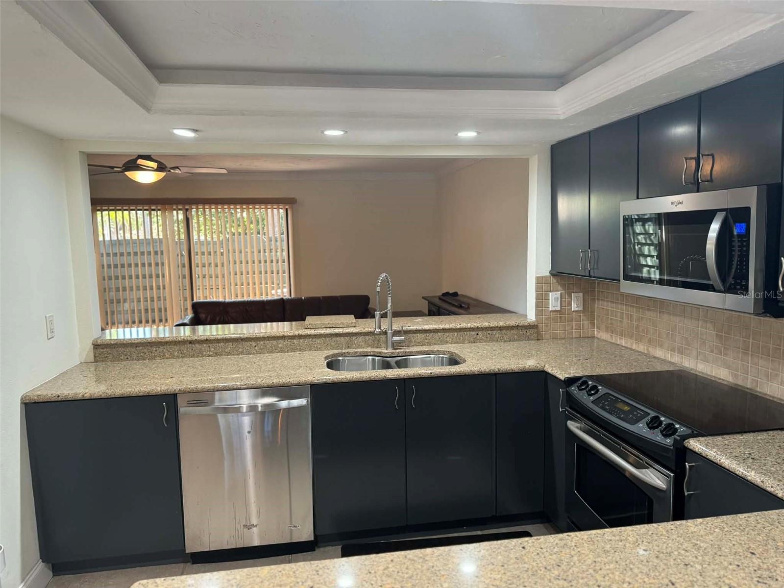 Image 10 of 32 For 950 Sunridge Drive G4