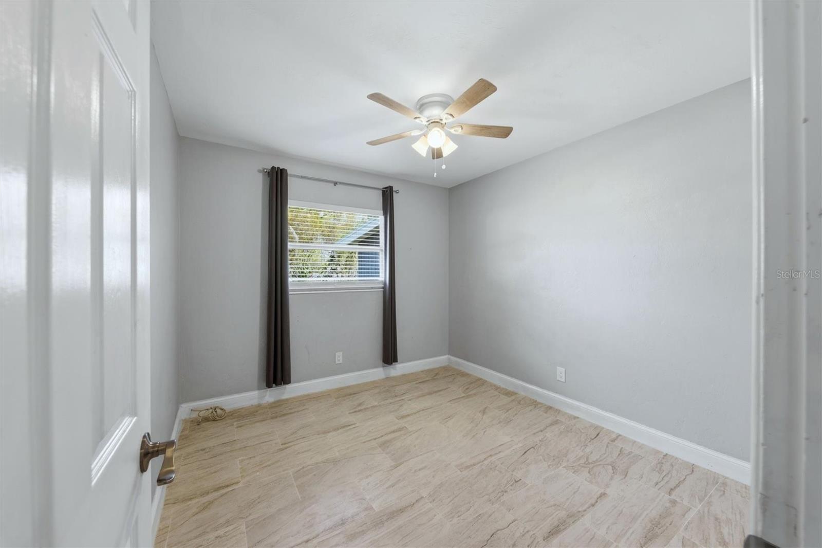 Image 31 of 51 For 3727 Dover Drive