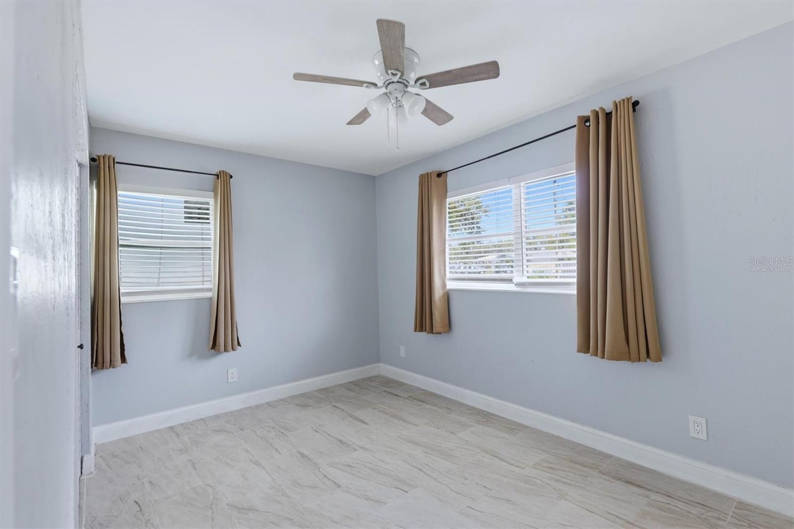 Image 33 of 51 For 3727 Dover Drive