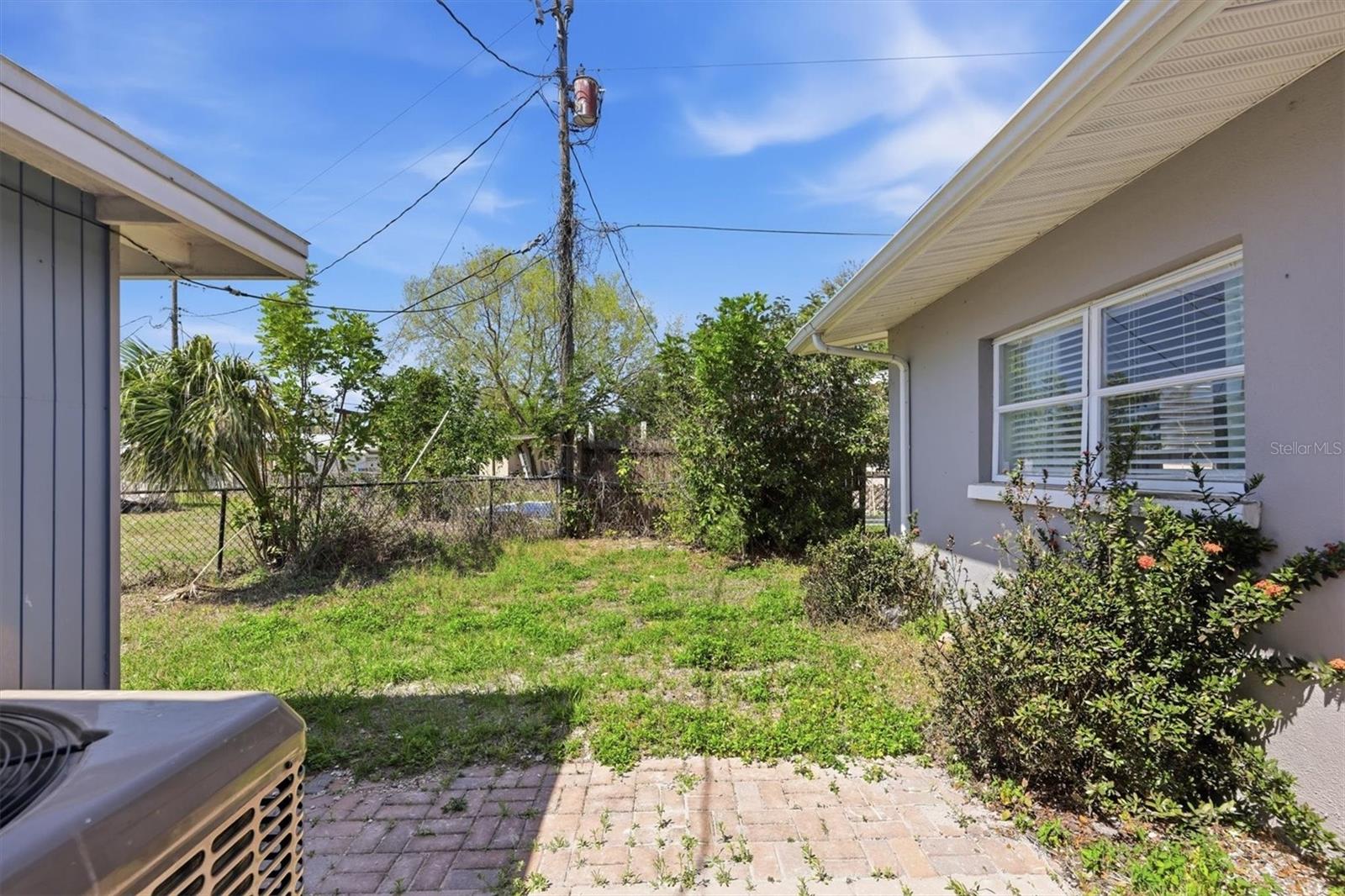 Image 43 of 51 For 3727 Dover Drive