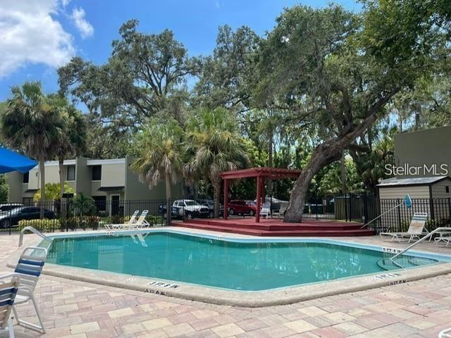 Listing photo id 8 for 4906 25th Street W 101