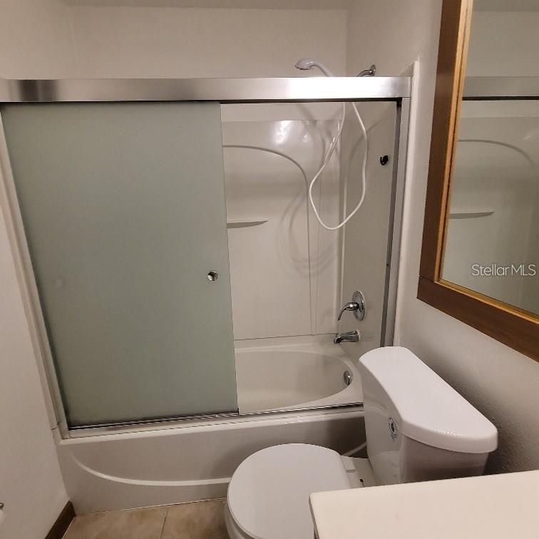 Listing photo id 3 for 4906 25th Street W 101