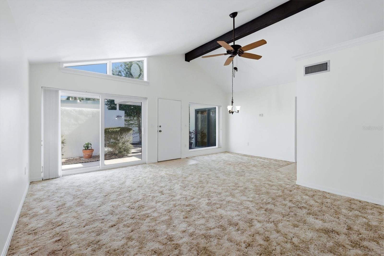 Image 18 of 64 For 1585 Tarpon Center Drive 29