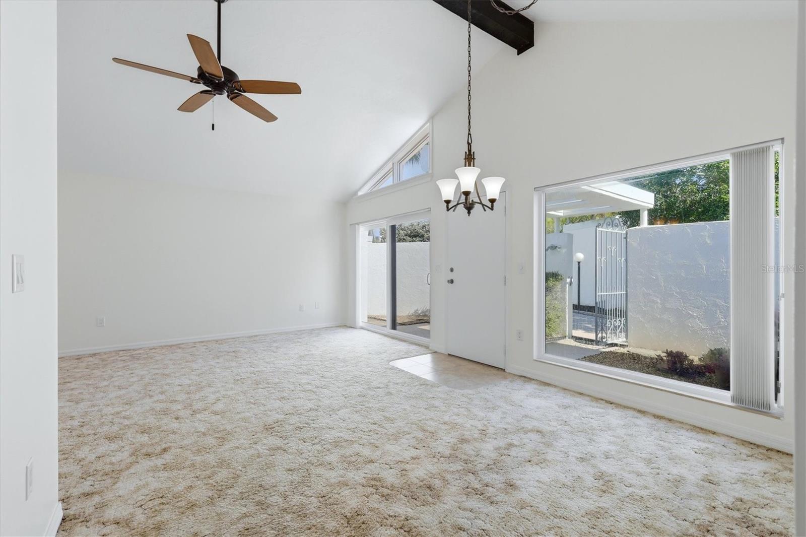 Image 19 of 64 For 1585 Tarpon Center Drive 29