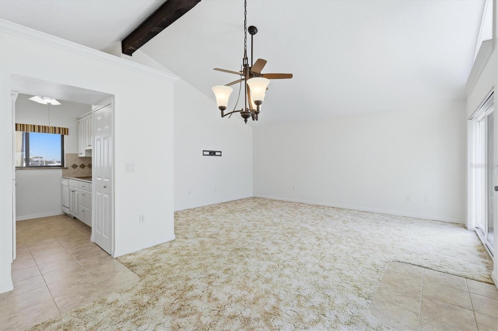 Image 21 of 64 For 1585 Tarpon Center Drive 29