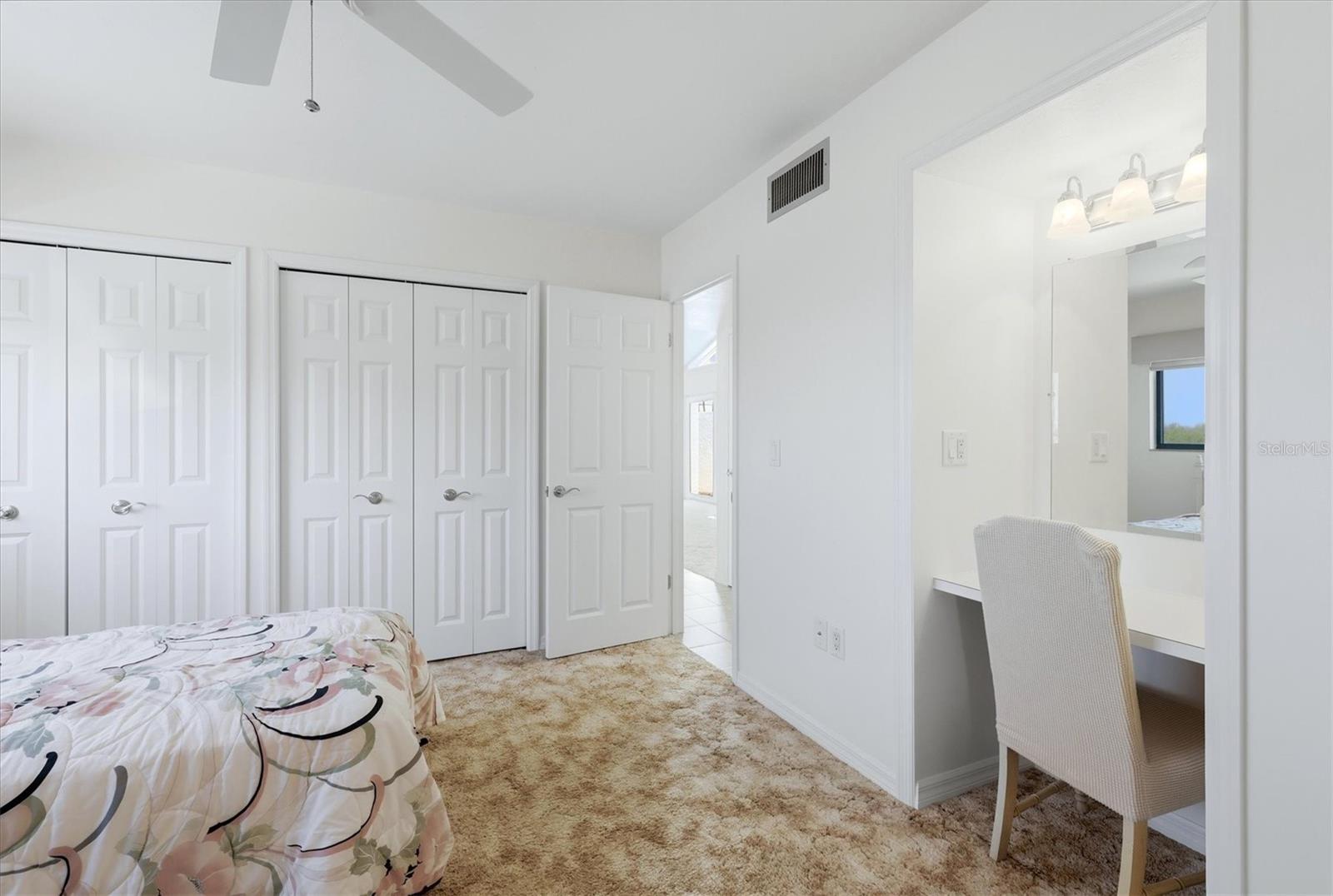 Image 31 of 64 For 1585 Tarpon Center Drive 29