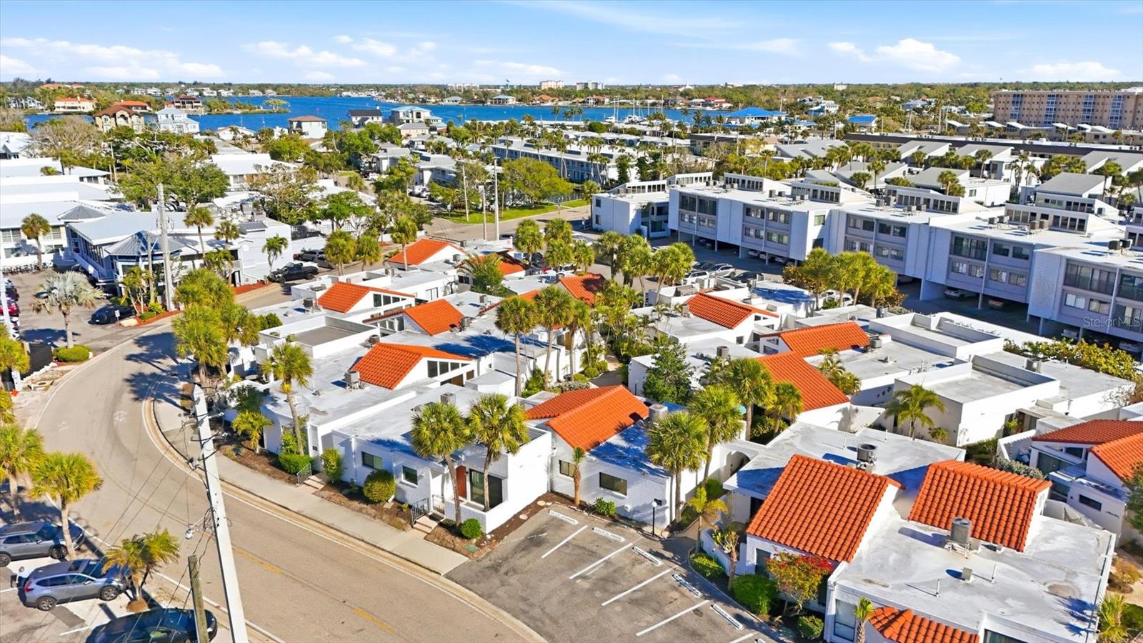 Image 37 of 64 For 1585 Tarpon Center Drive 29