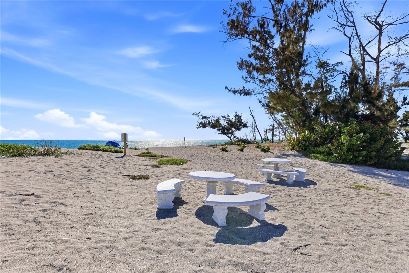 Image 43 of 64 For 1585 Tarpon Center Drive 29