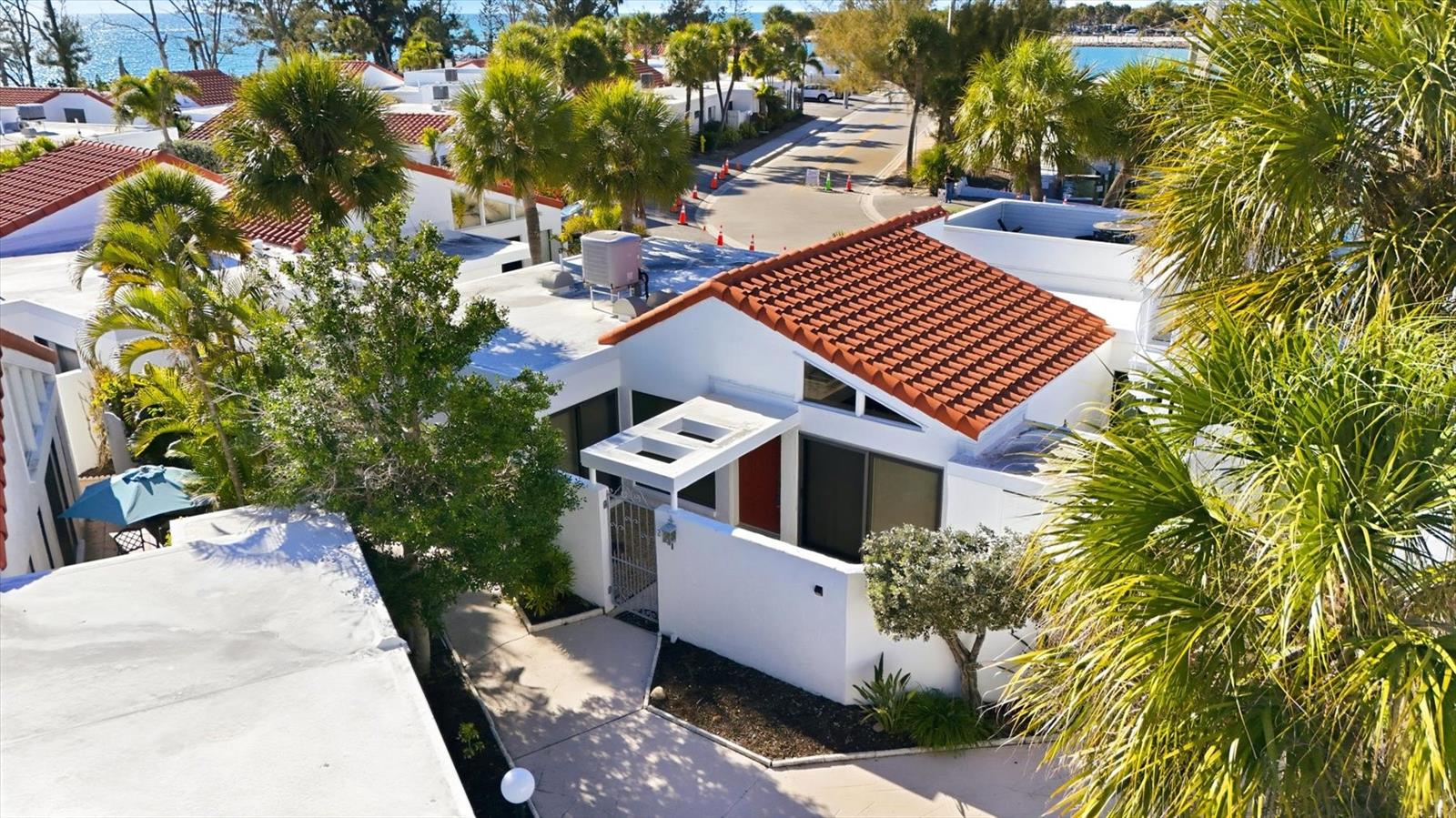 Image 9 of 64 For 1585 Tarpon Center Drive 29