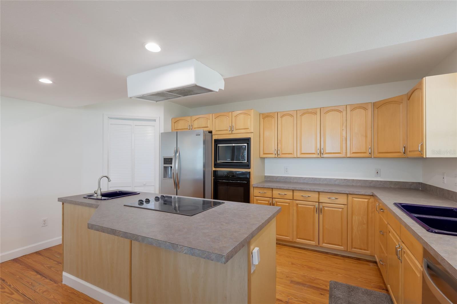 Image 31 of 60 For 2412 Avenue B