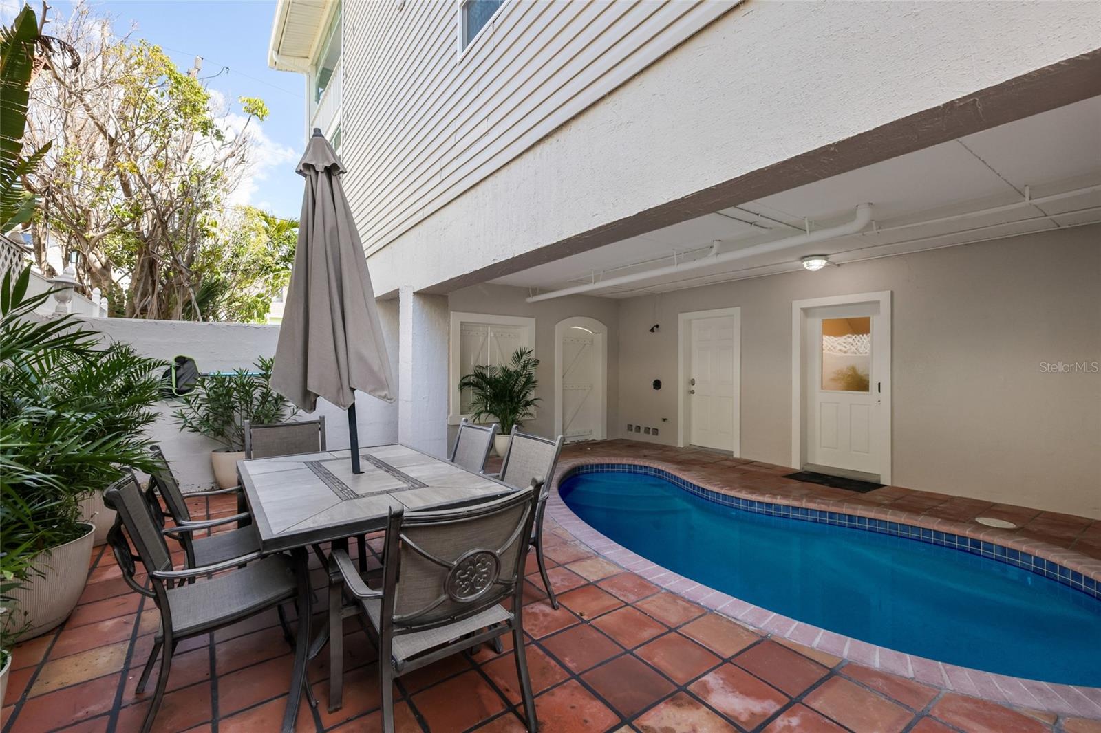 Image 7 of 60 For 2412 Avenue B