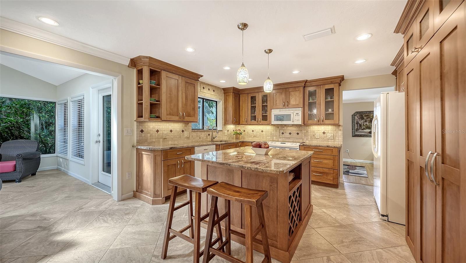 Image 11 of 41 For 5345 Siesta Court