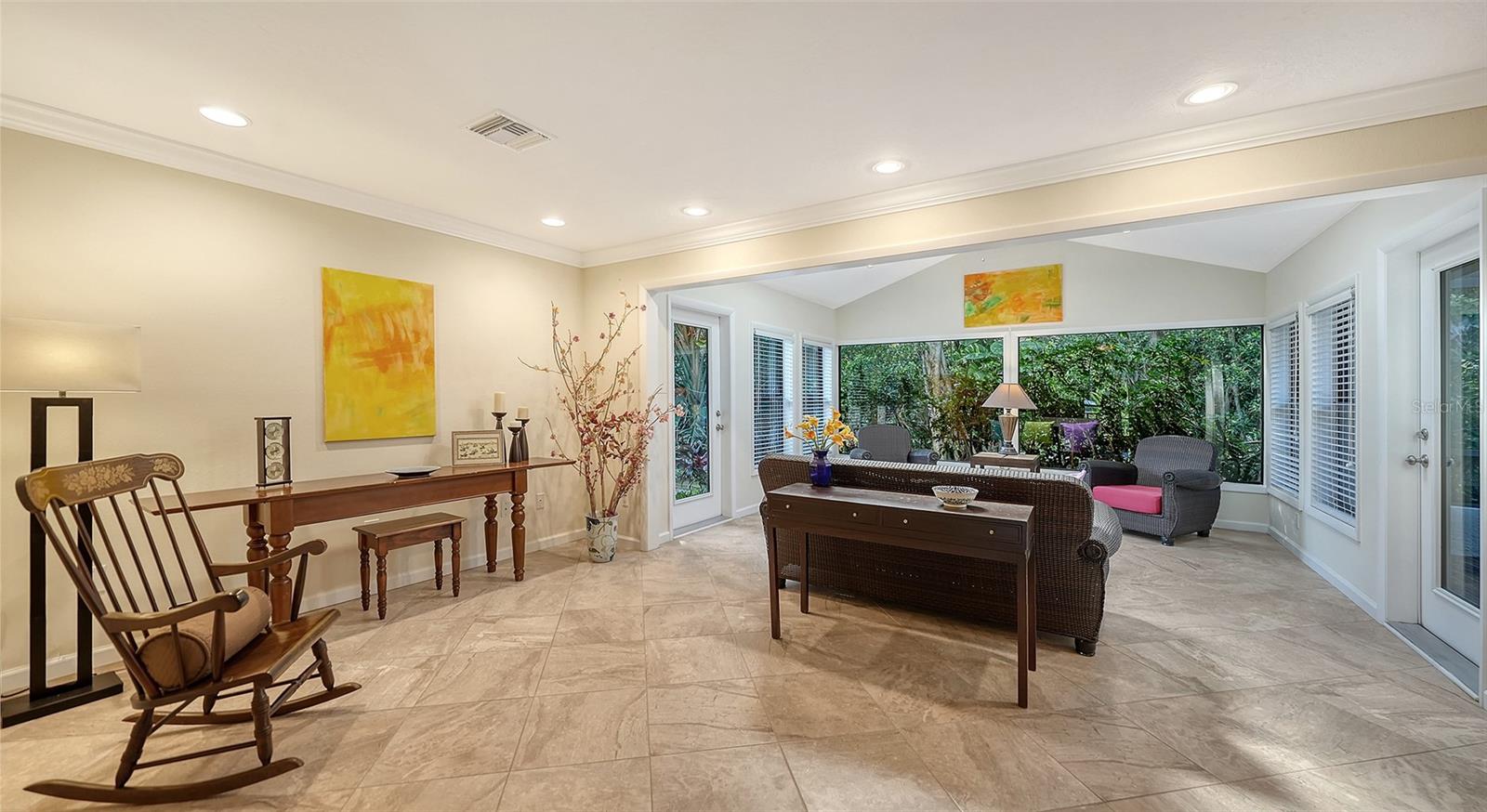 Image 12 of 41 For 5345 Siesta Court