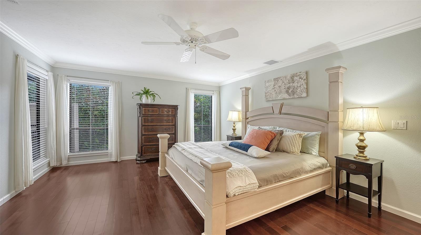 Image 15 of 41 For 5345 Siesta Court