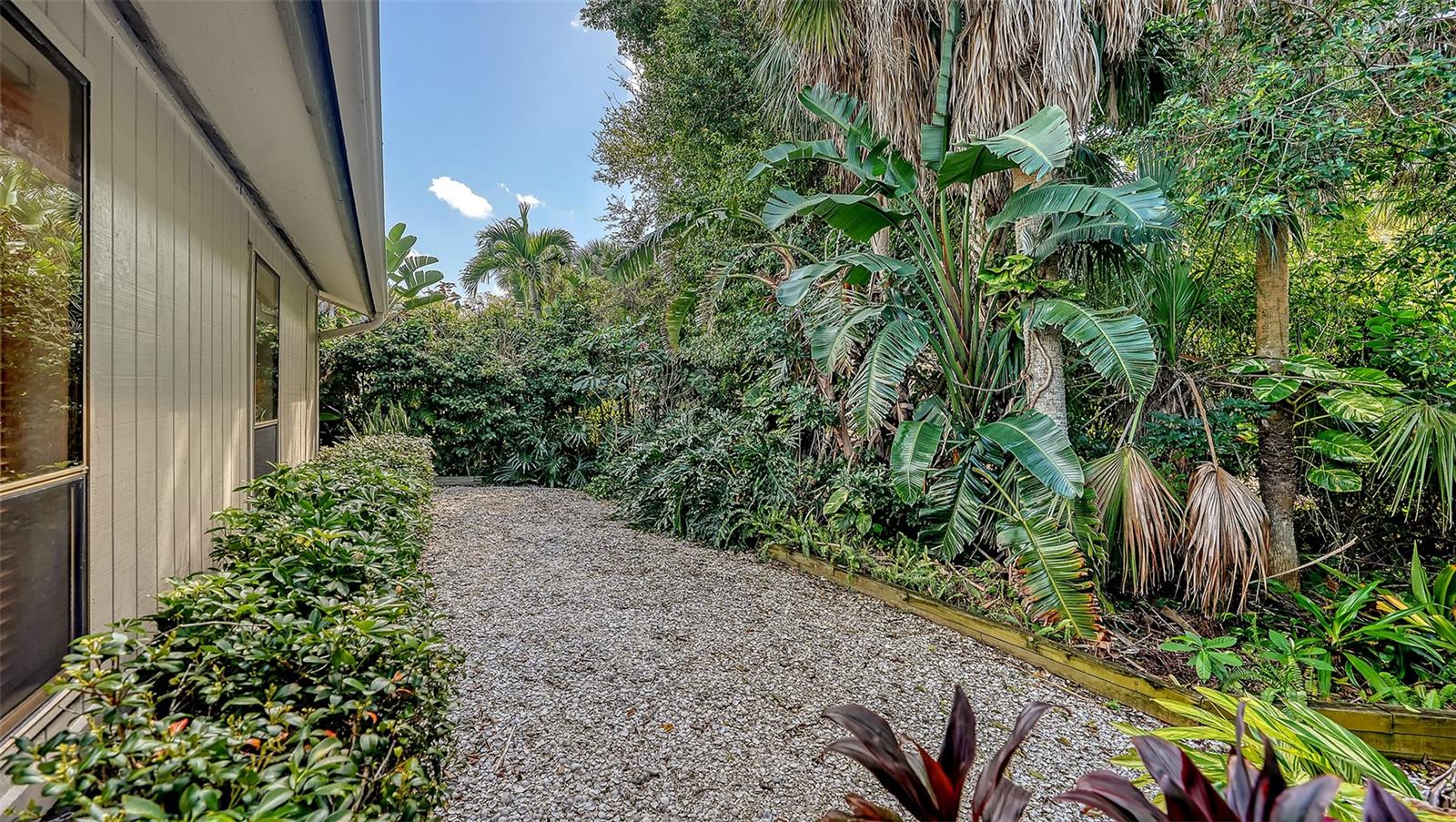 Image 23 of 41 For 5345 Siesta Court