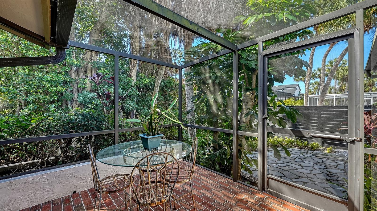 Image 25 of 41 For 5345 Siesta Court