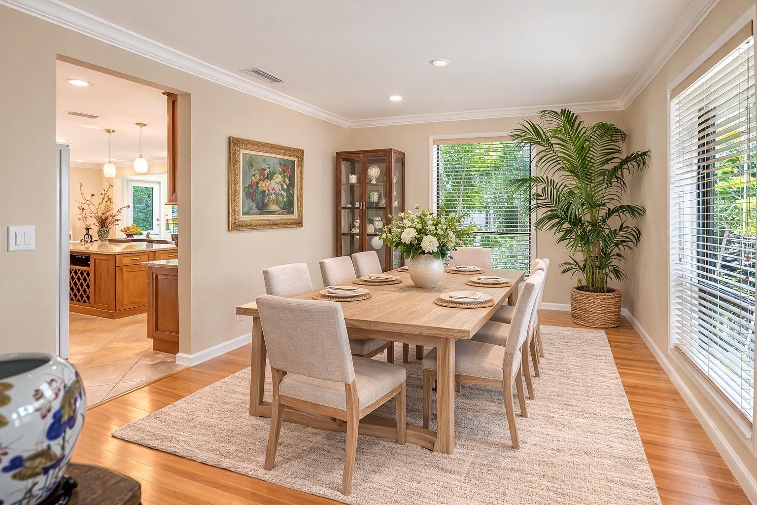 Image 8 of 41 For 5345 Siesta Court