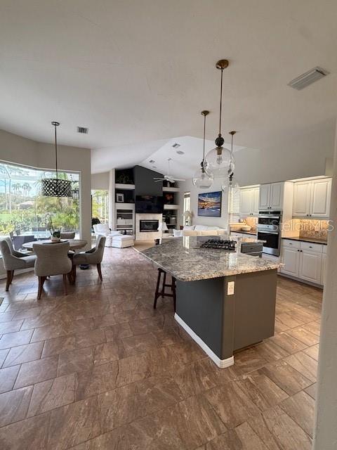 Image 6 of 7 For 7515 Eaton Court