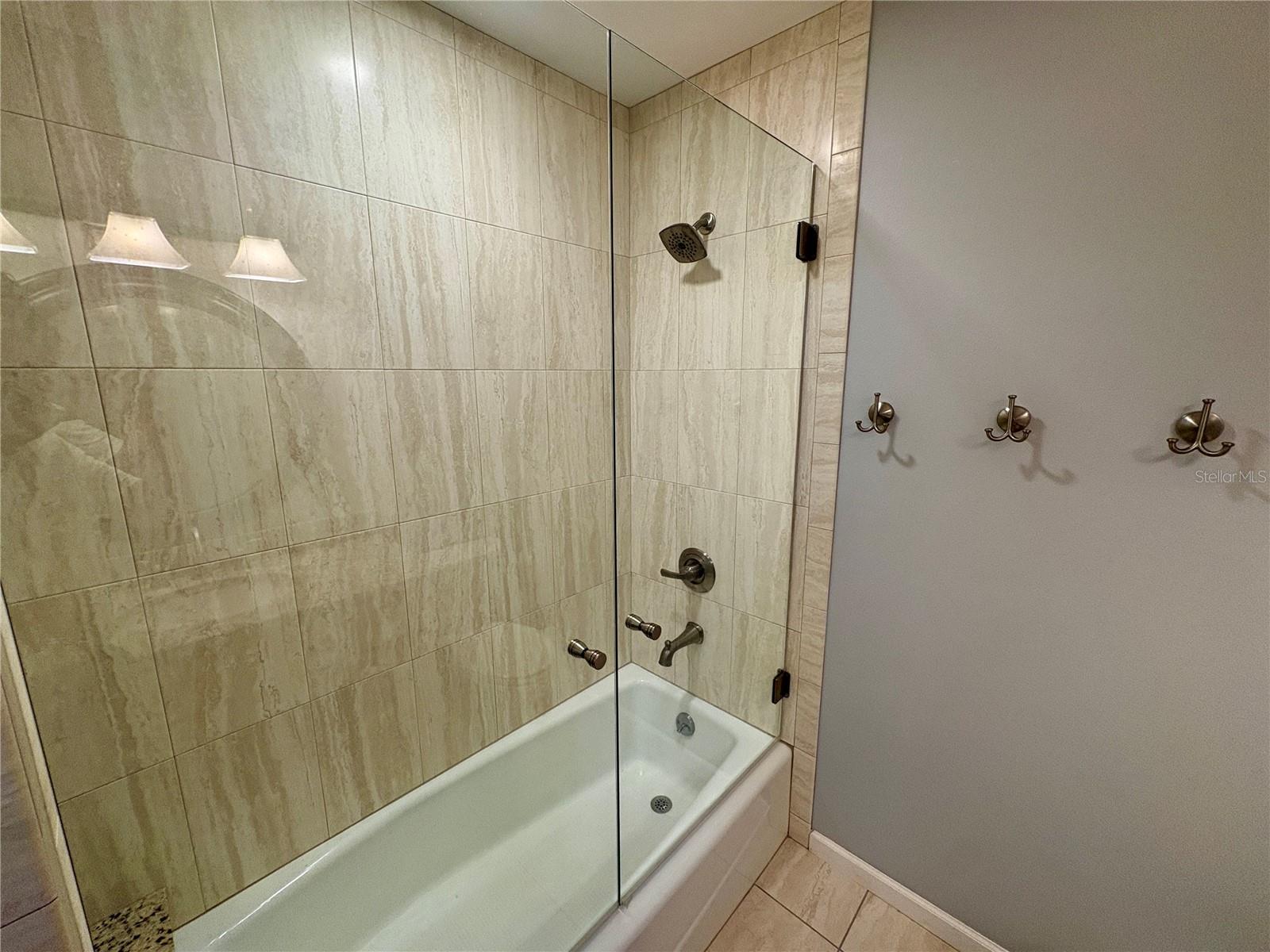 Image 19 of 26 For 378 Springdale Drive 378