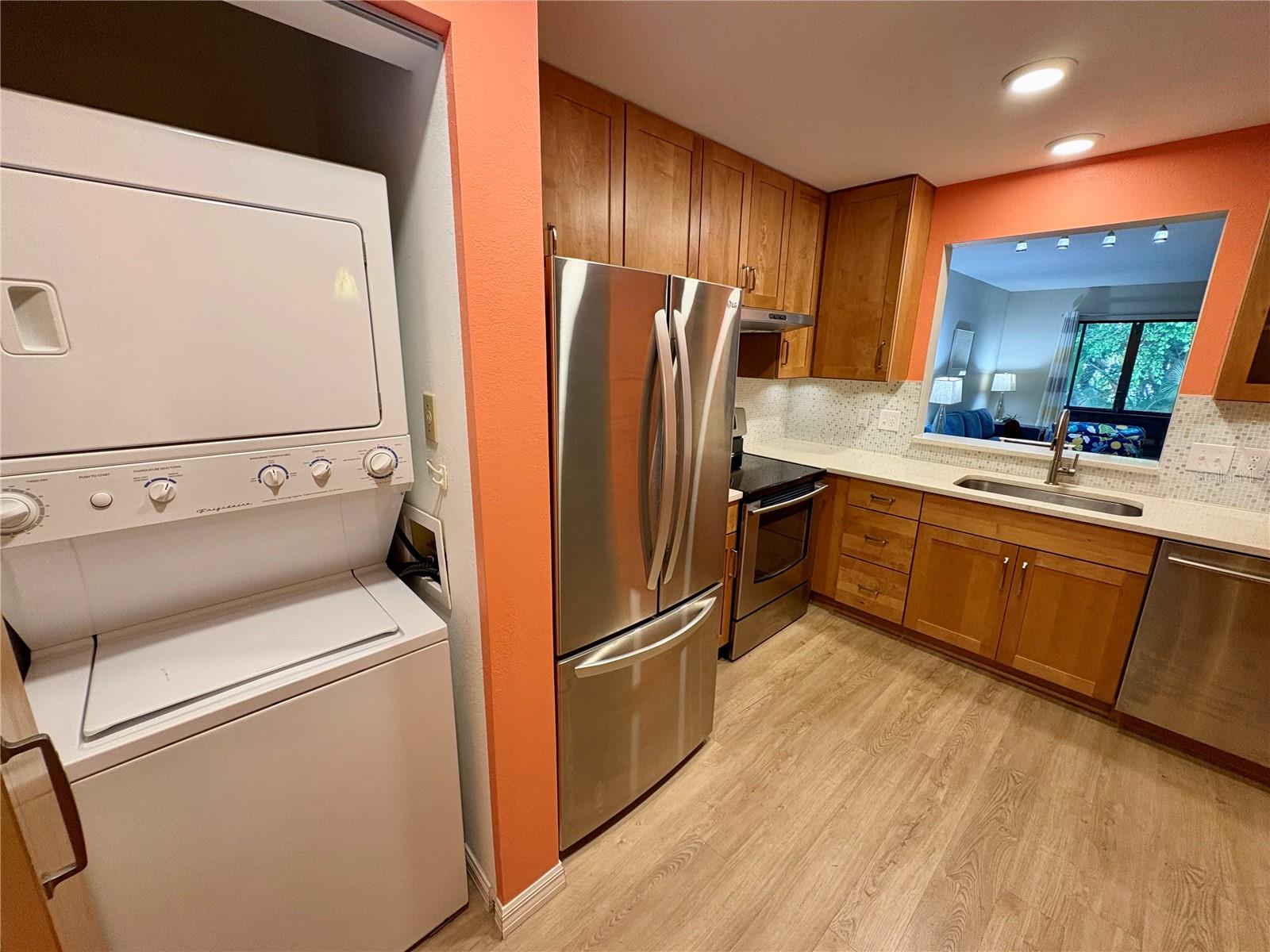 Image 6 of 26 For 378 Springdale Drive 378