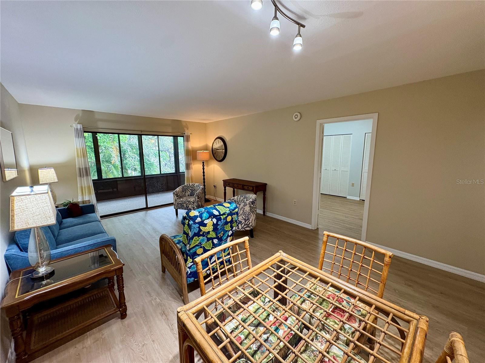 Image 9 of 26 For 378 Springdale Drive 378