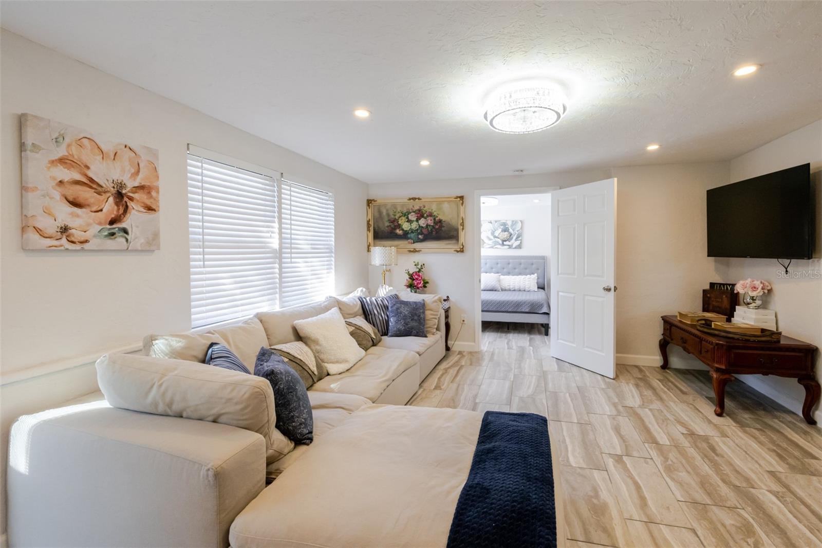 Image 11 of 49 For 4925 Remington Drive