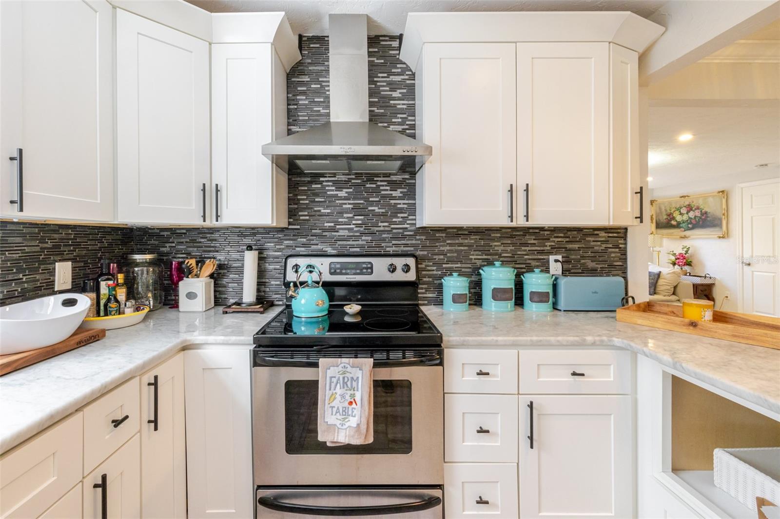 Image 21 of 49 For 4925 Remington Drive