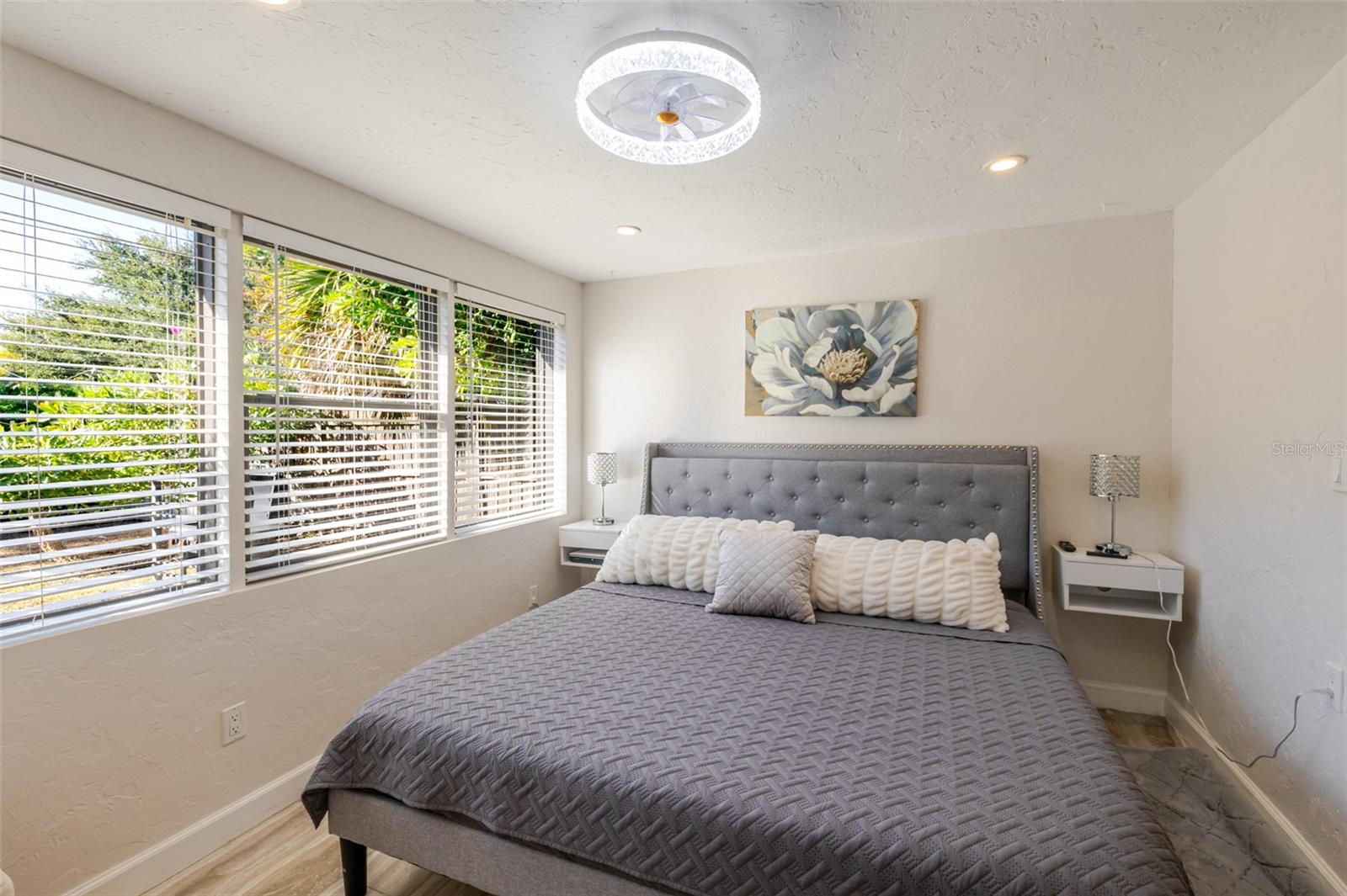 Image 23 of 49 For 4925 Remington Drive