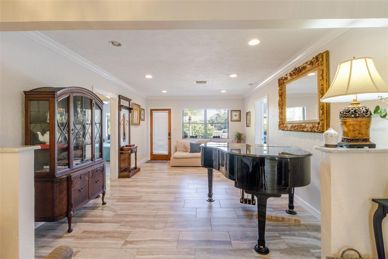 Image 4 of 49 For 4925 Remington Drive