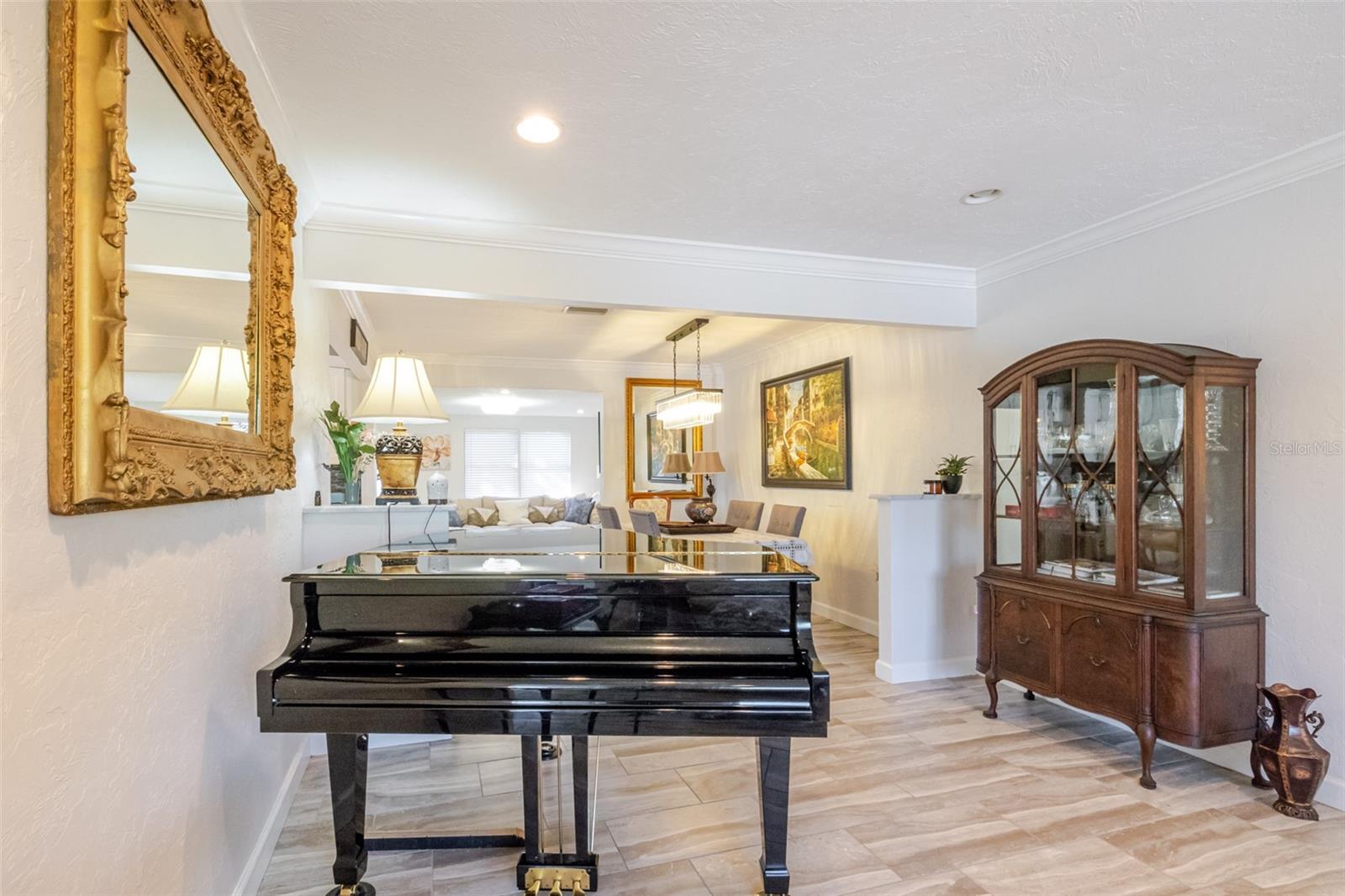 Image 6 of 49 For 4925 Remington Drive