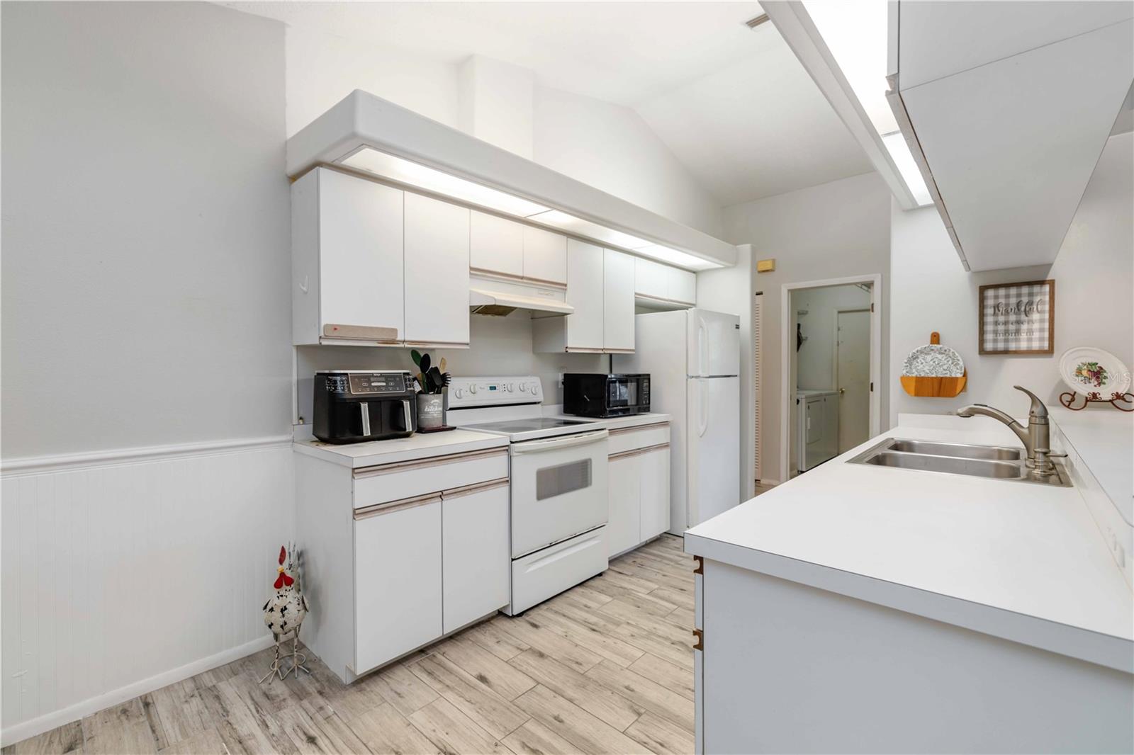 Image 9 of 26 For 4524 28th Avenue Drive E