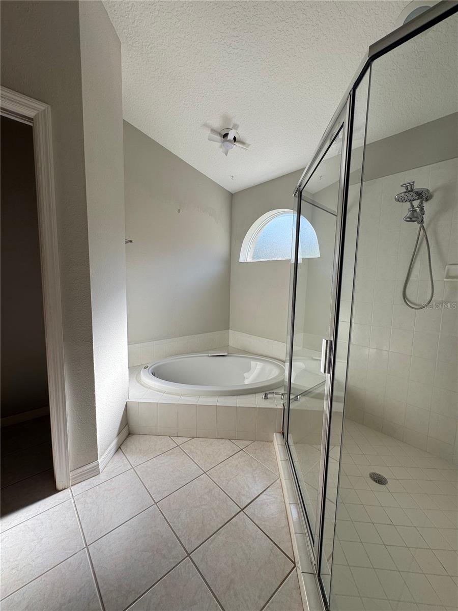 Image 33 of 46 For 6514 Deerberry Court