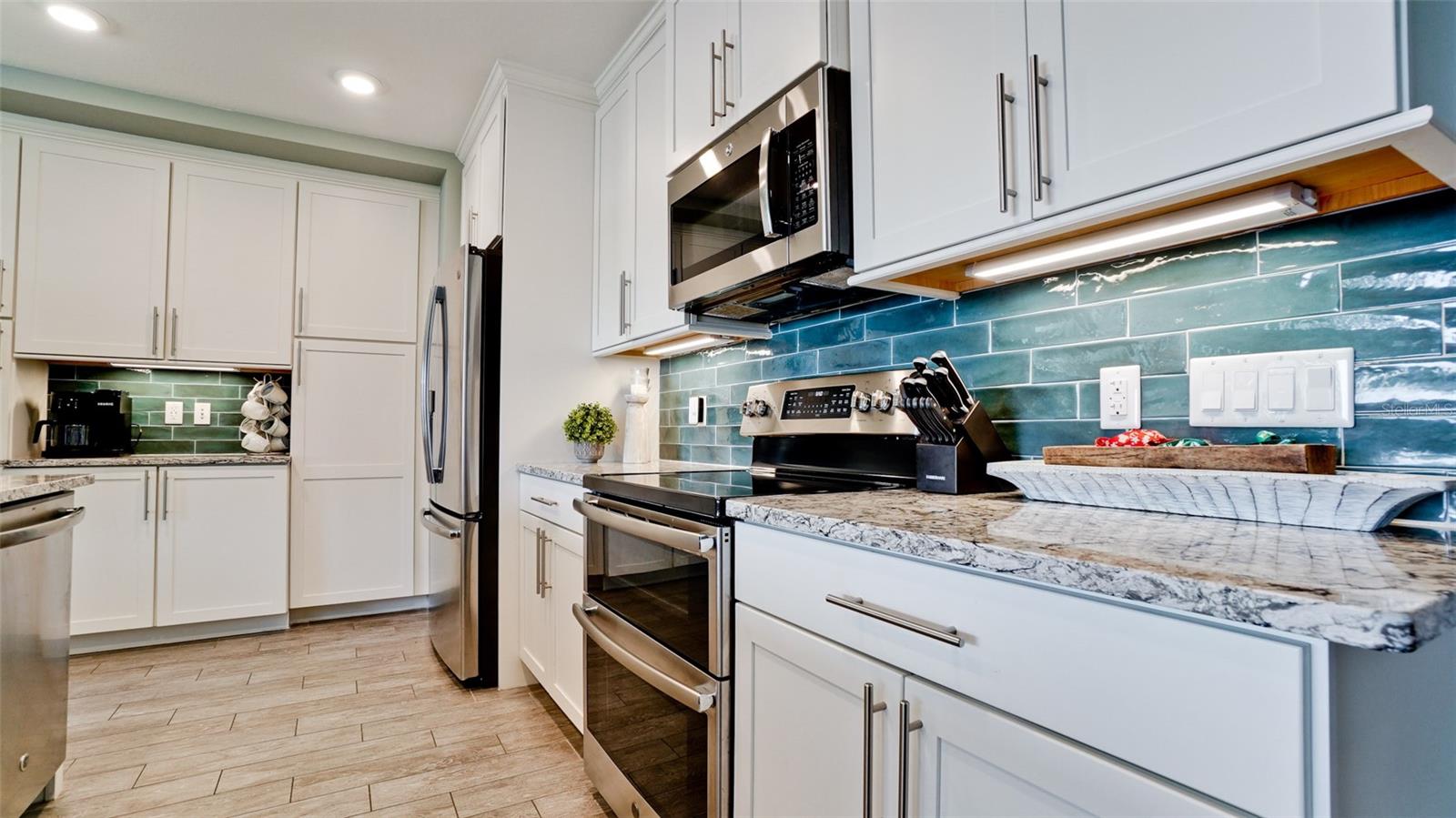 Image 18 of 66 For 379 Aruba Circle 303