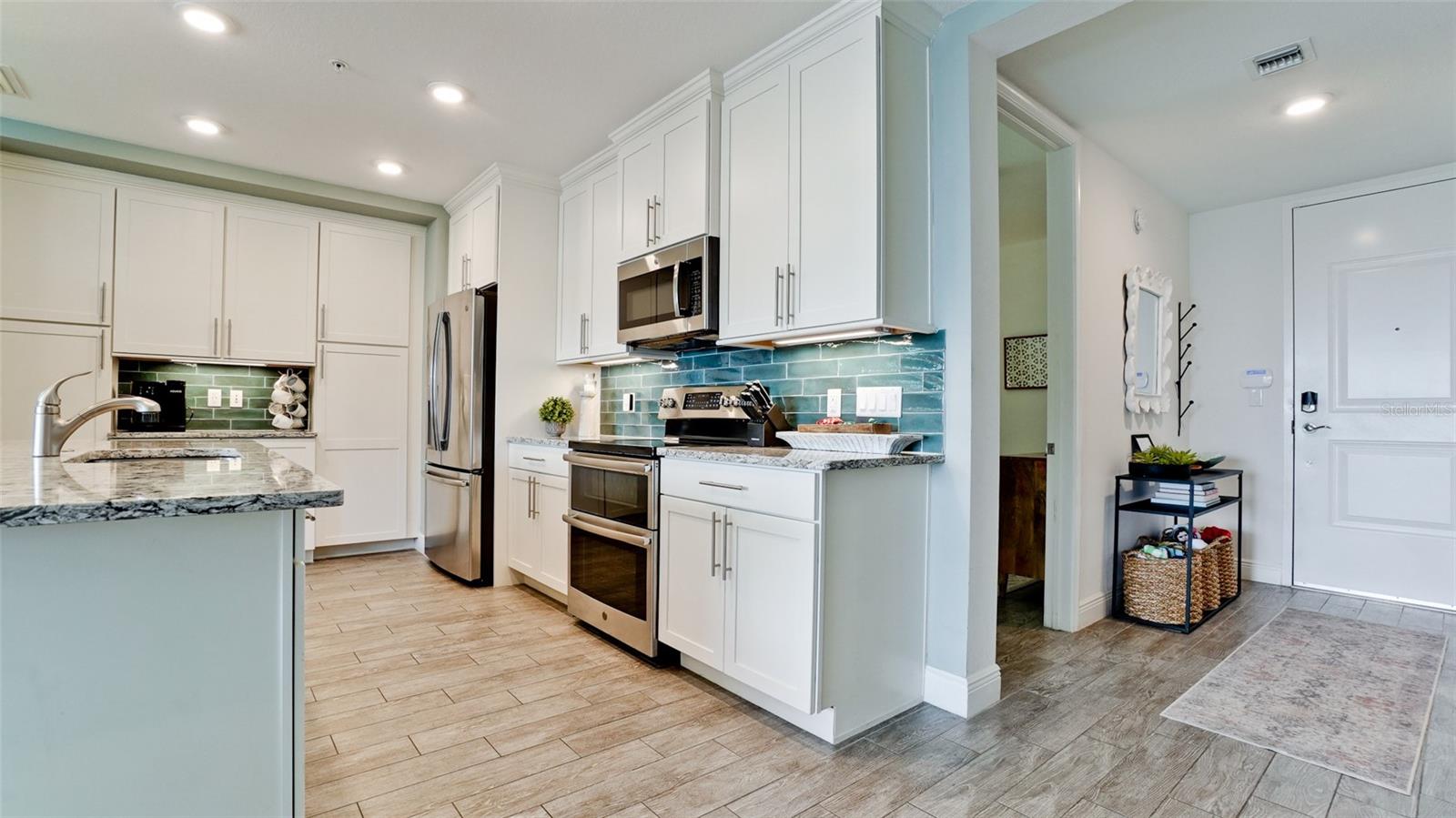 Image 19 of 66 For 379 Aruba Circle 303