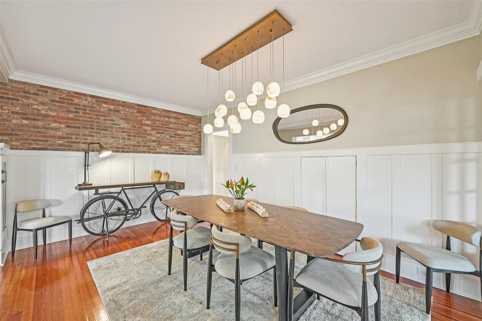 Image 13 of 60 For 207 23rd Street W