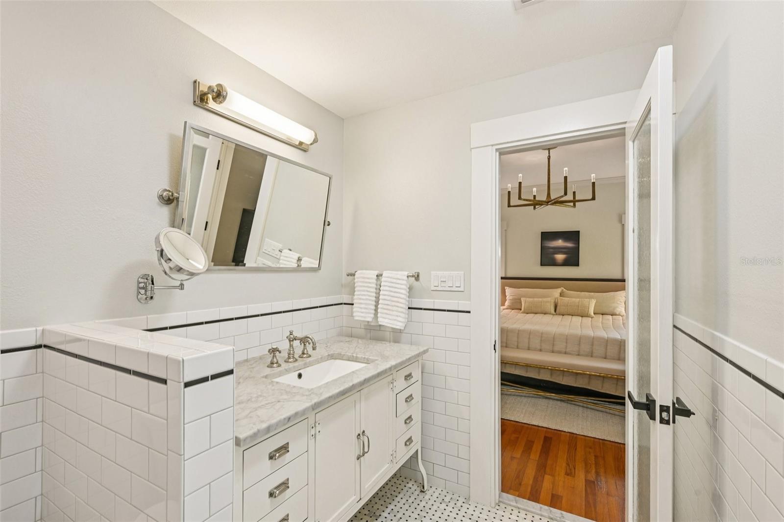 Image 23 of 60 For 207 23rd Street W