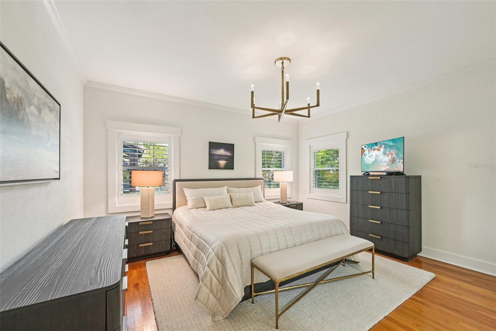 Image 26 of 60 For 207 23rd Street W