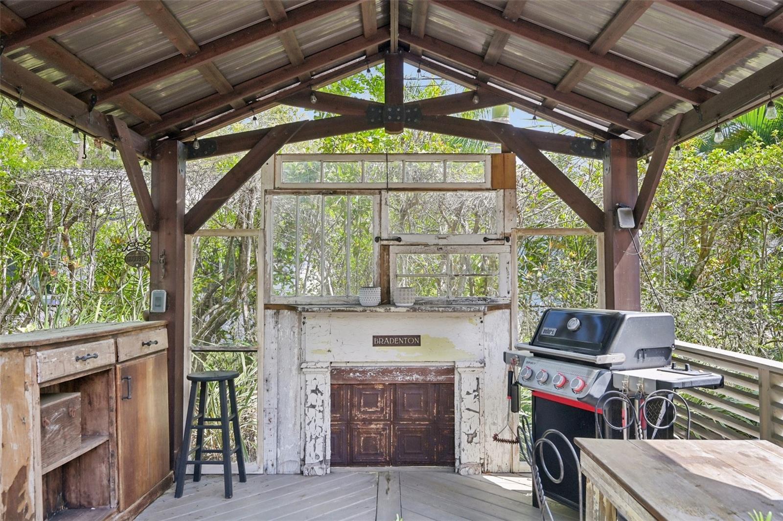 Image 29 of 60 For 207 23rd Street W