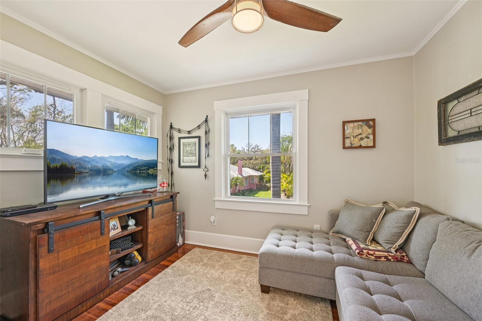 Image 31 of 60 For 207 23rd Street W