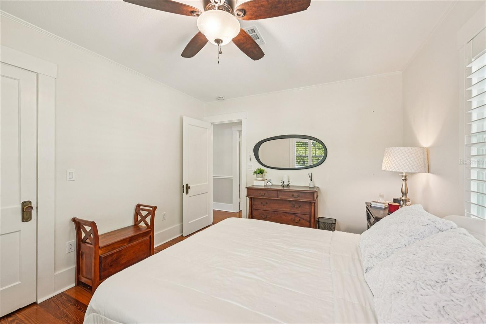 Image 35 of 60 For 207 23rd Street W