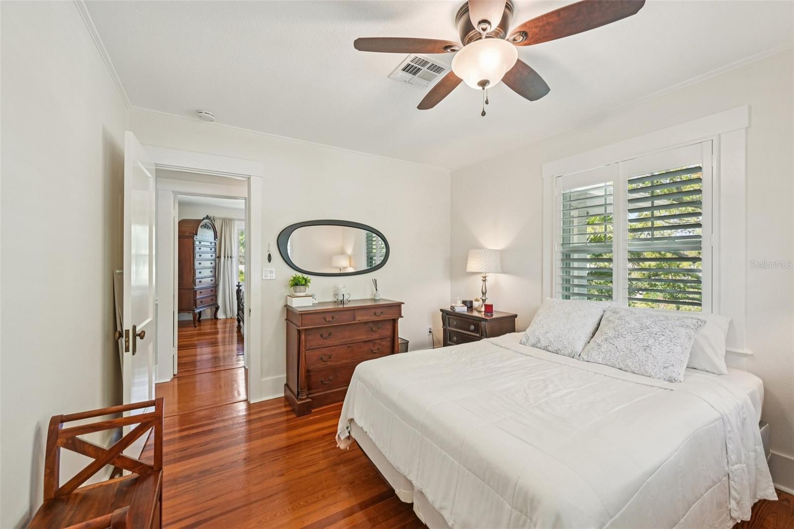 Image 37 of 60 For 207 23rd Street W