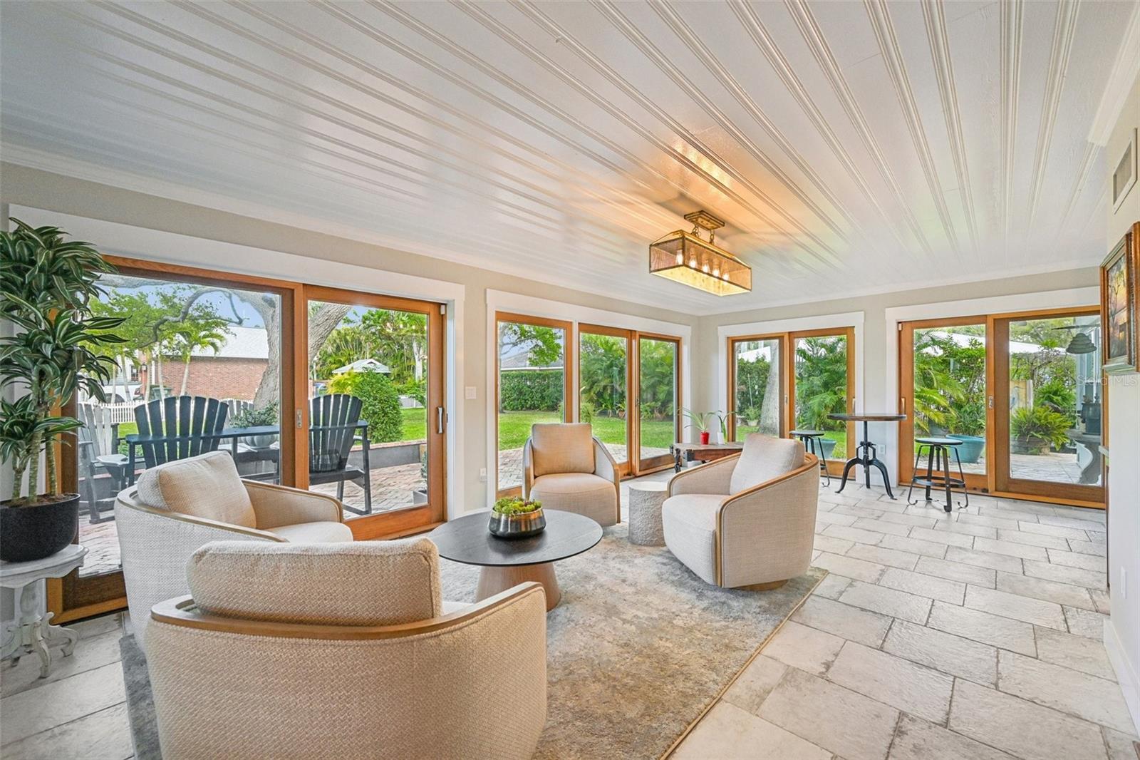 Image 5 of 60 For 207 23rd Street W