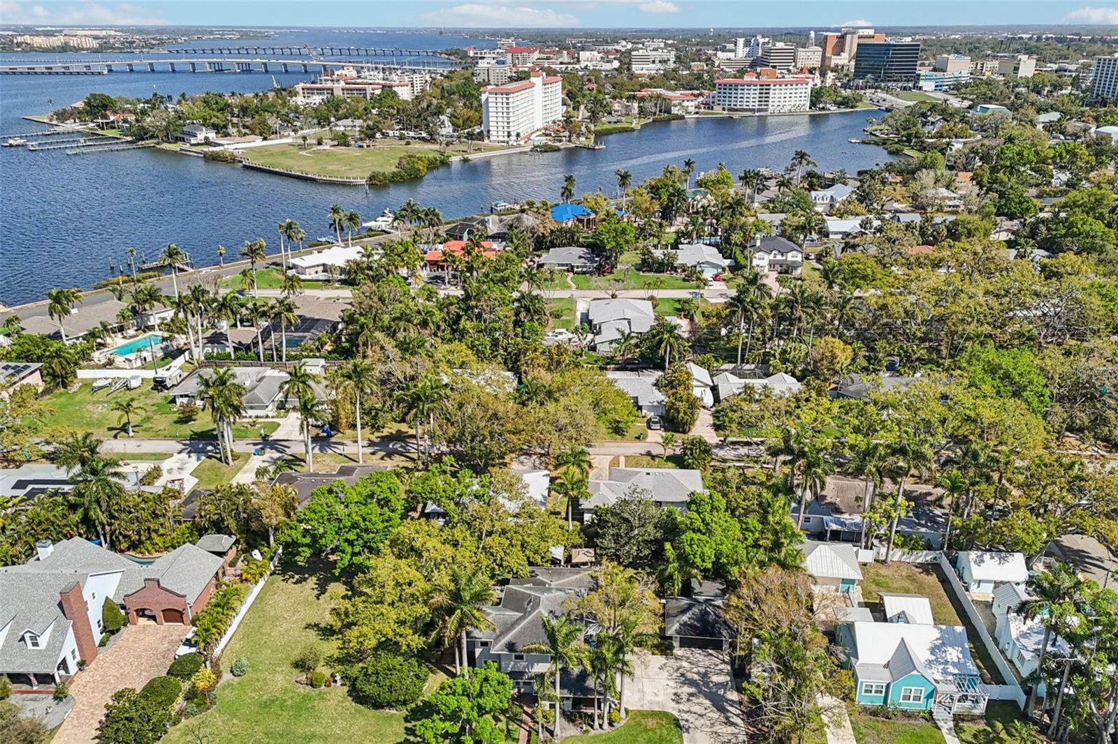 Image 59 of 60 For 207 23rd Street W