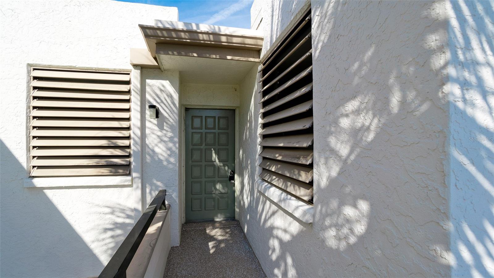 Image 15 of 28 For 542 542 Lakeside Drive 542