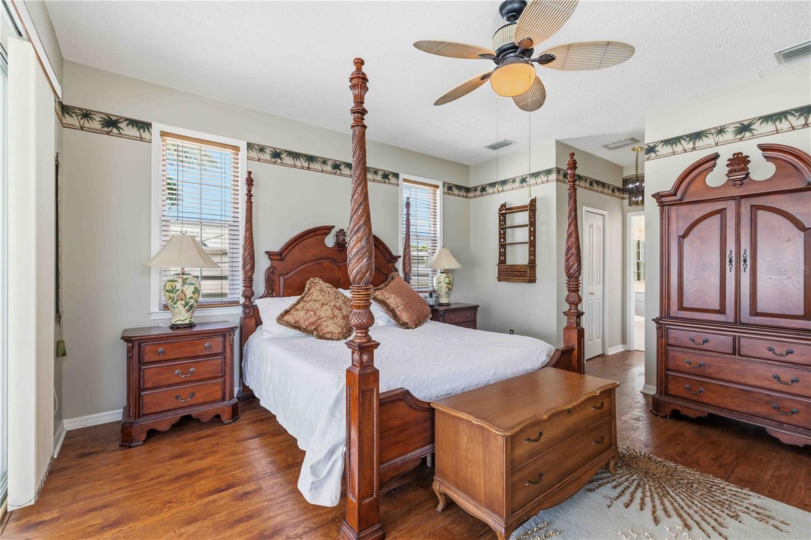 Image 25 of 39 For 4820 61st Avenue Drive W