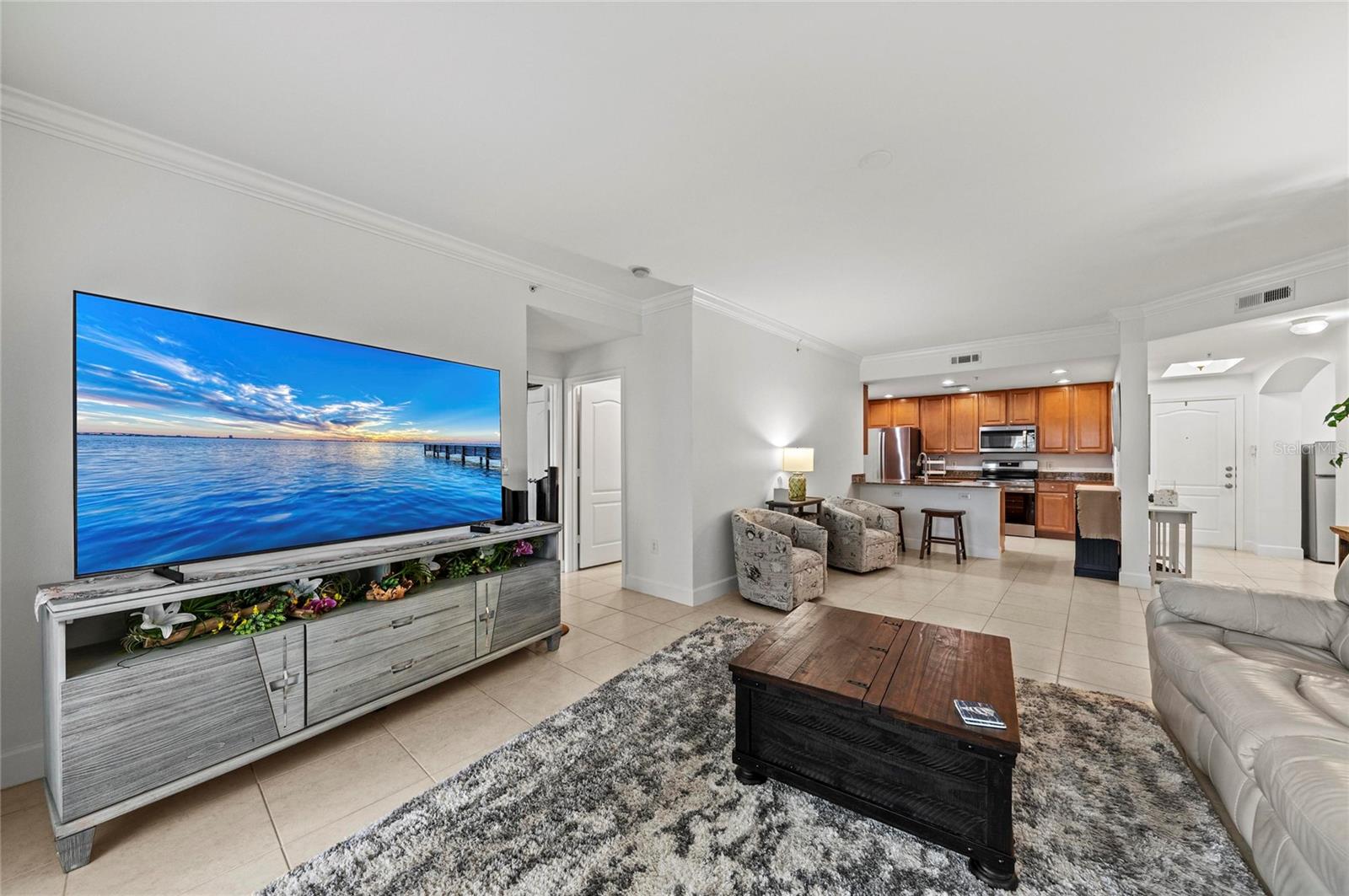 Image 11 of 65 For 808 3rd Avenue W 311